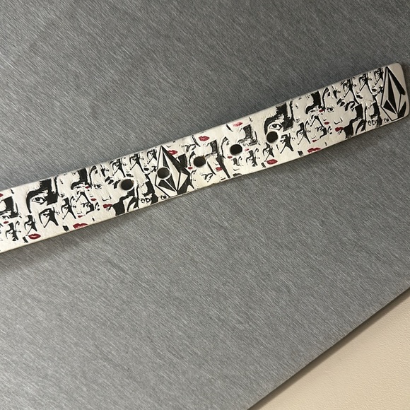 Vintage Volcom leather belt size 34-38 - Picture 8 of 17